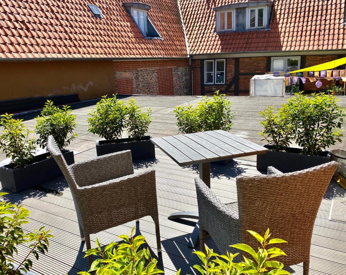 Schoene Ferienwohnungen Teilweise Mit Dachterrasse Im Herzen Von Itzehoe Exteriör bild
